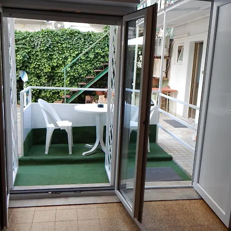 Vera Hotel